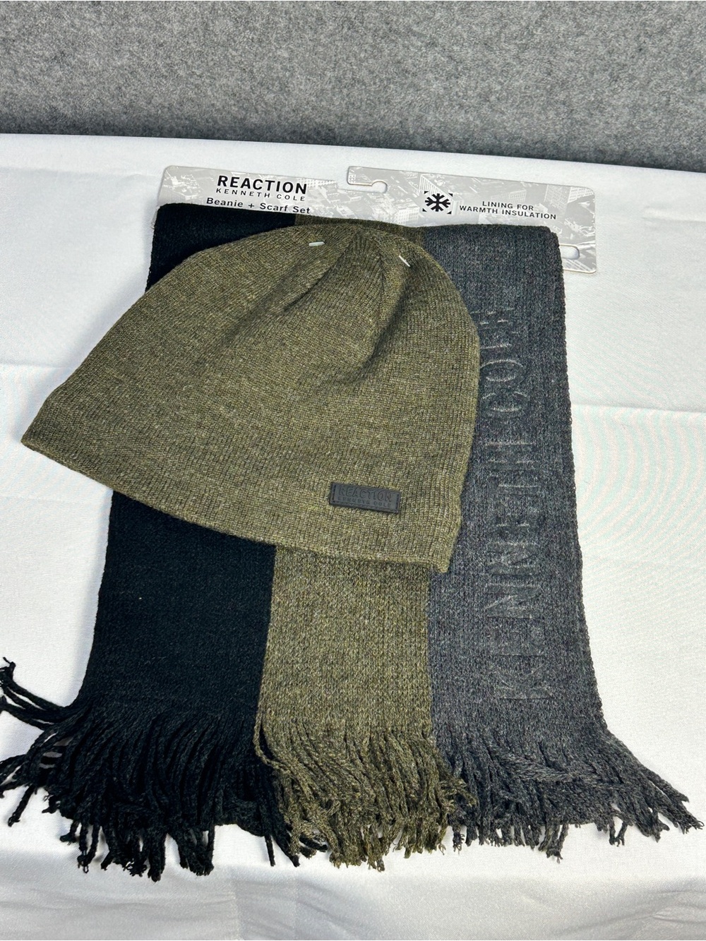 Kenneth Cole Reaction Olive Green Knit Beanie & Scarf Set Faux Fur Cozy New